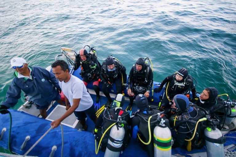 aqua-diving8-768x512