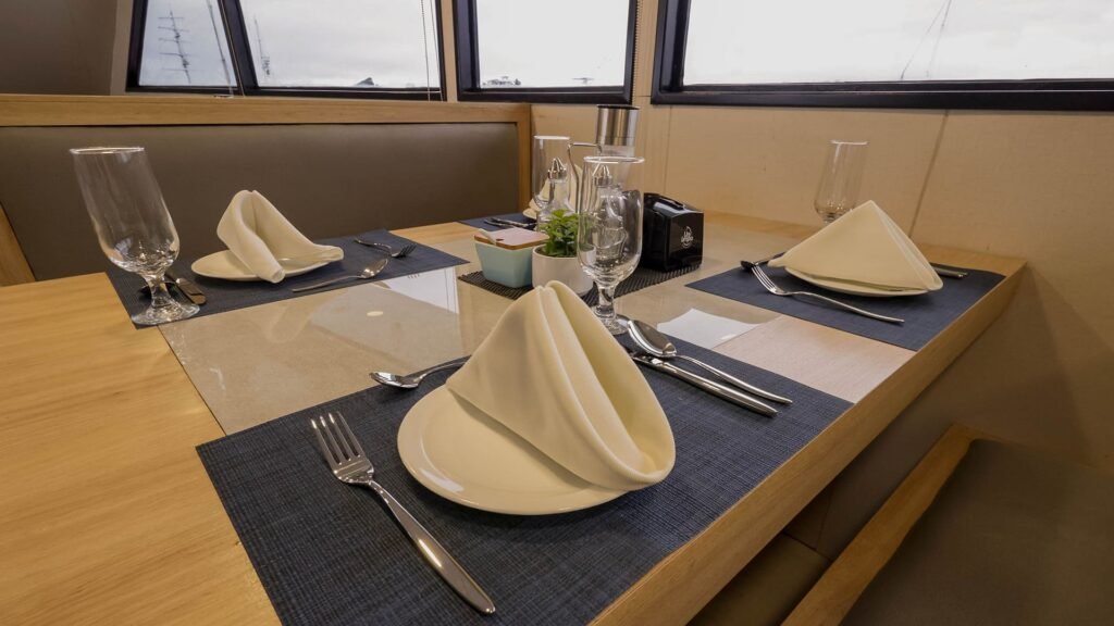 bonita-yacht-dinning-room-2-25-nov-2024