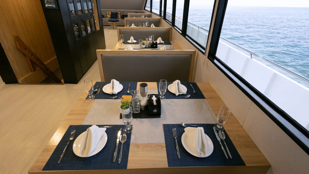 bonita-yacht-dinning-room-3-25-nov-2024