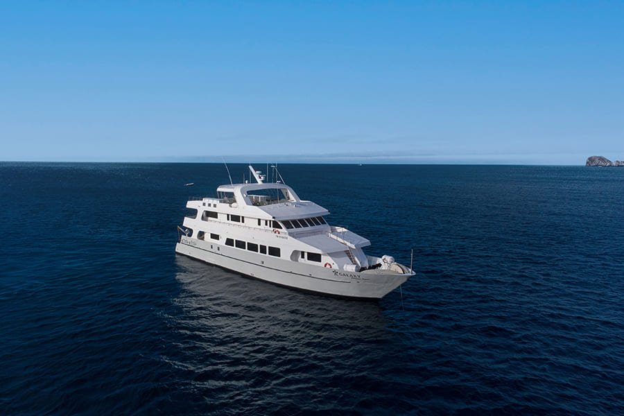 exterior6-galaxy-yacht