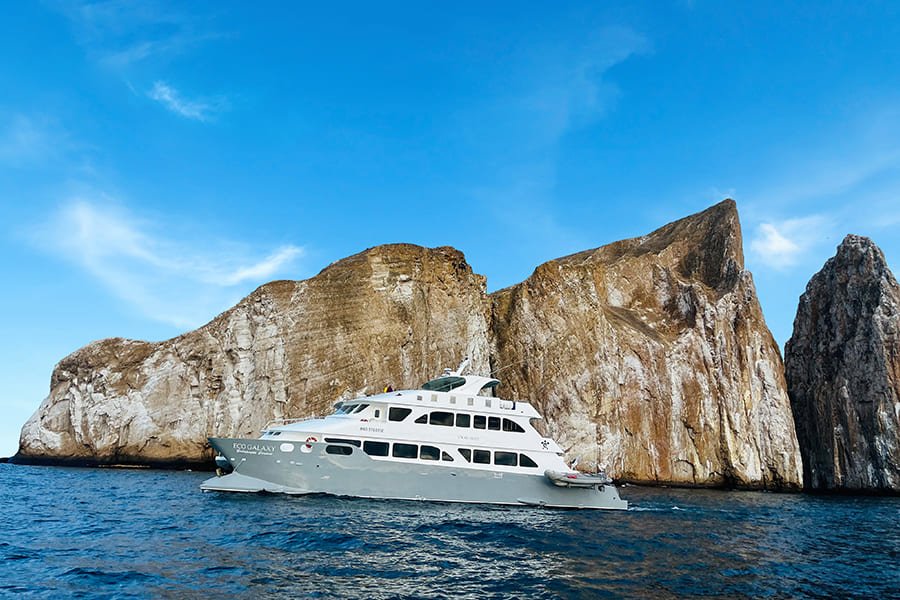 exterior8-ecogalaxy-catamaran