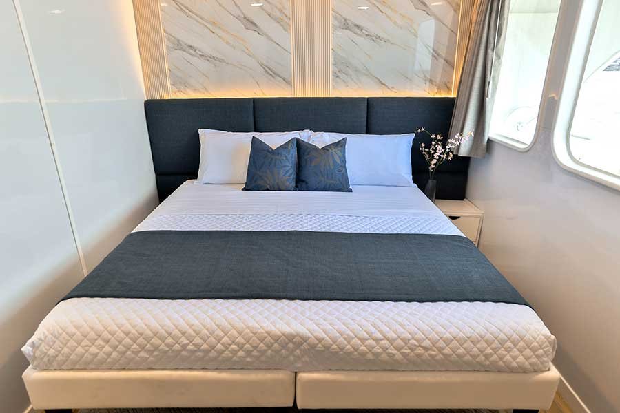 galaxy-diver-2-matrimonial-cabin-1