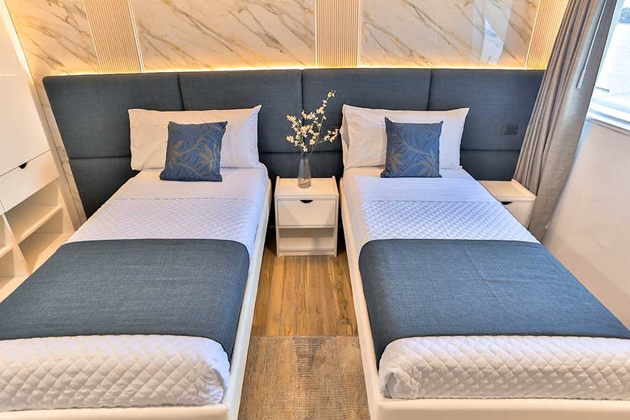 galaxy-diver-2-twin-cabin-1