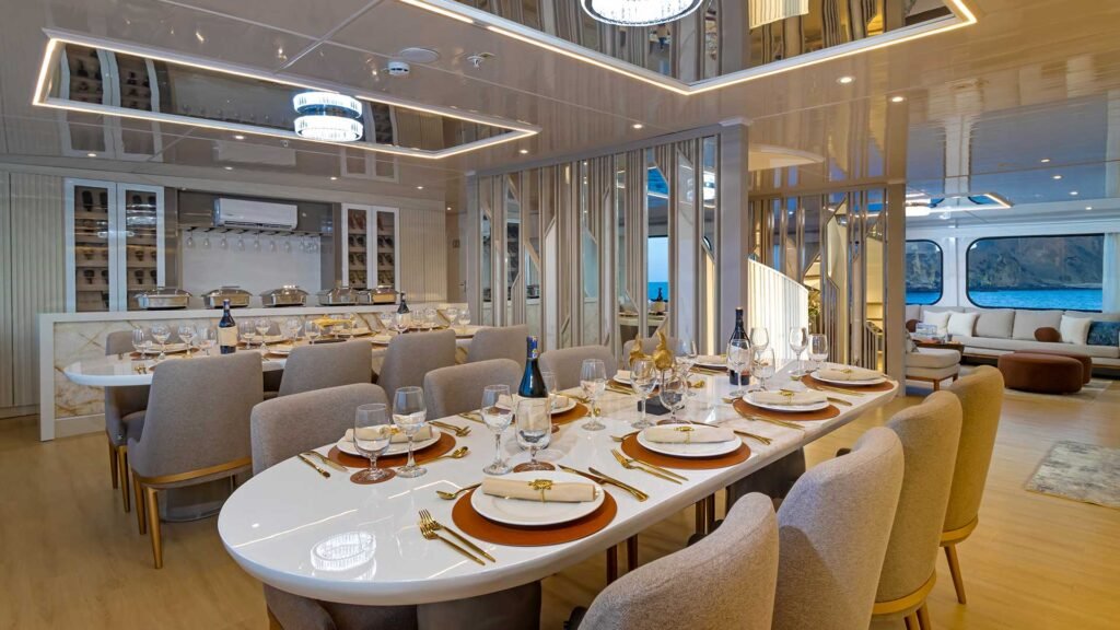 galaxy-sirius-dining-2