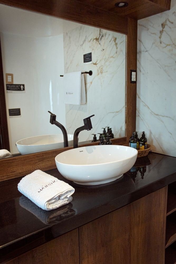 gmajestic-det-bathroom