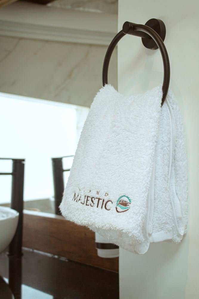 gmajestic-det-bathroom3