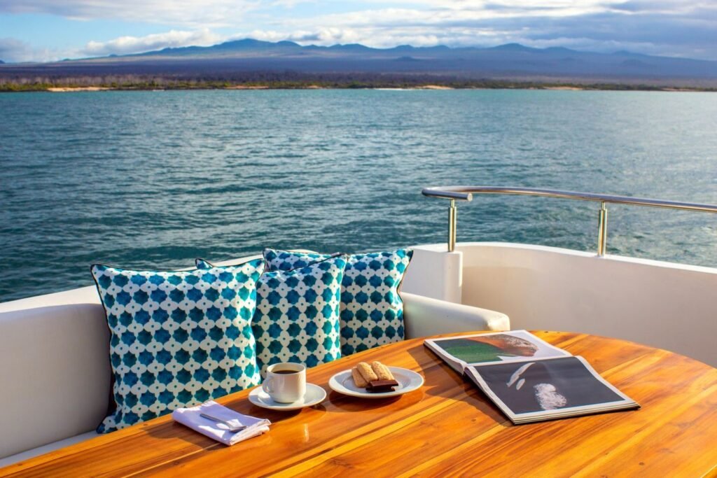 grand-majestic-sundeck-lunch