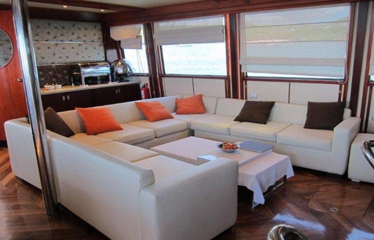 humboldt-explorer-lounge