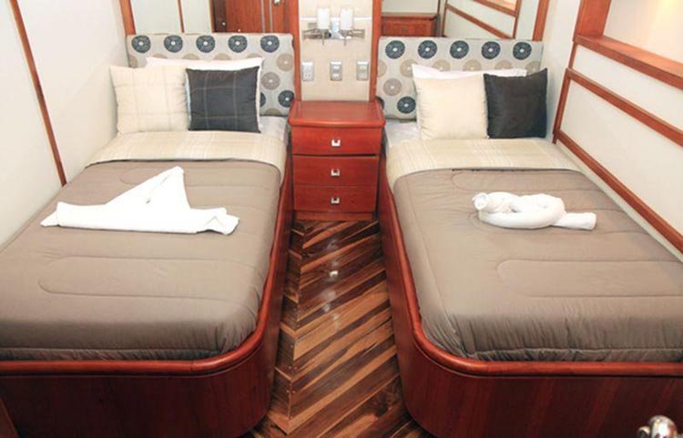 humboldt-explorer-twin-cabin2