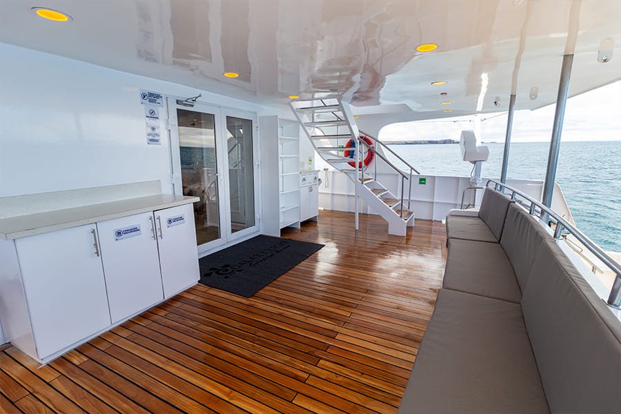 lowerdeck2-galaxy-yacht