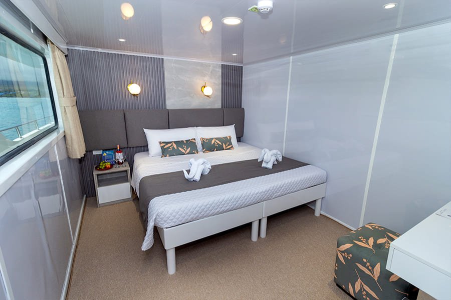 matrimonial-cabin9-galaxy-yacht