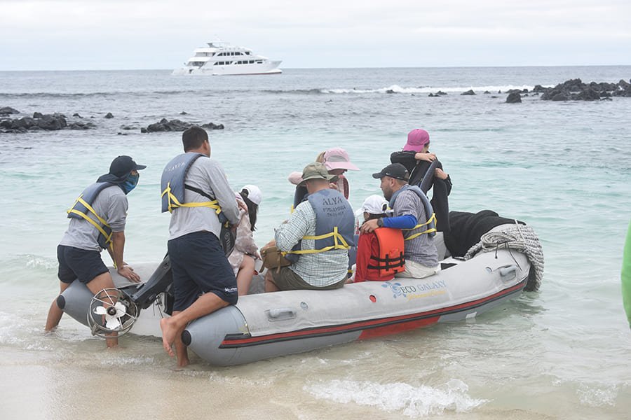 panga2-ecogalaxy-catamaran