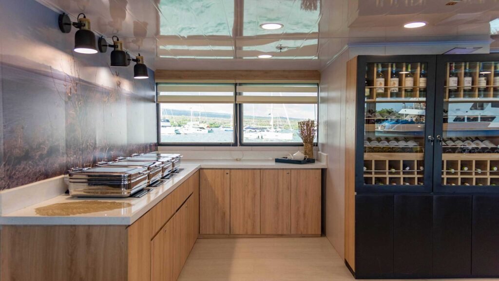 restaurant-1-bonita-yacht