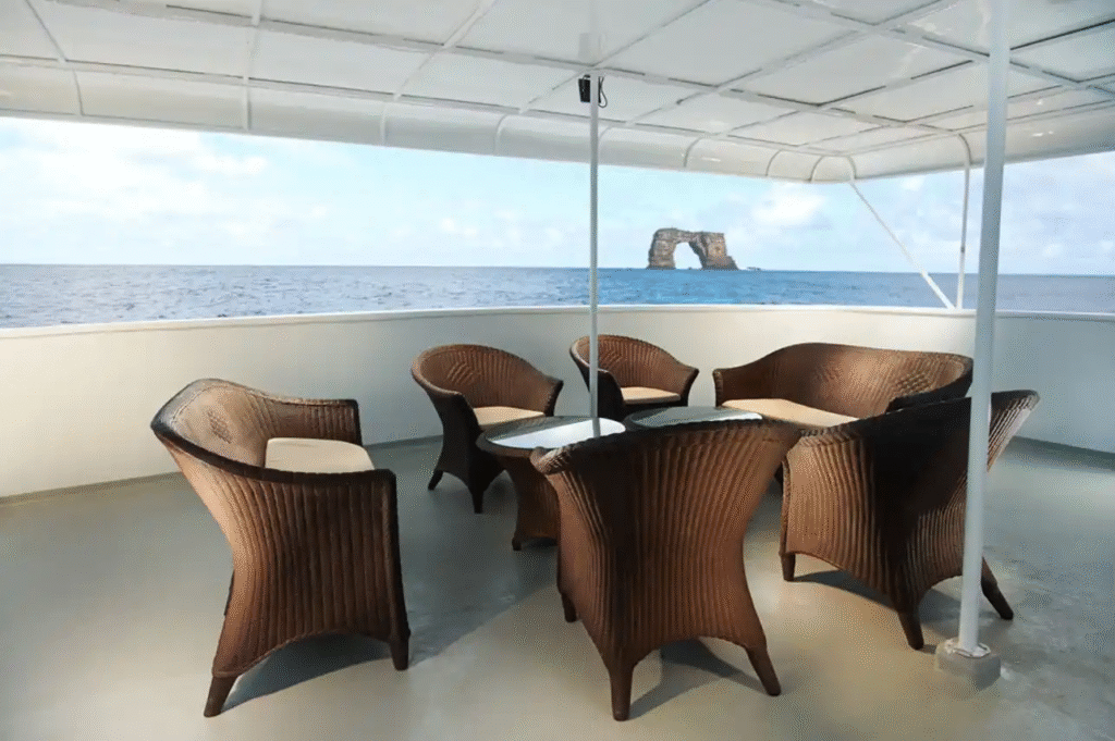 shaded_seating_area_mid_deck_hr