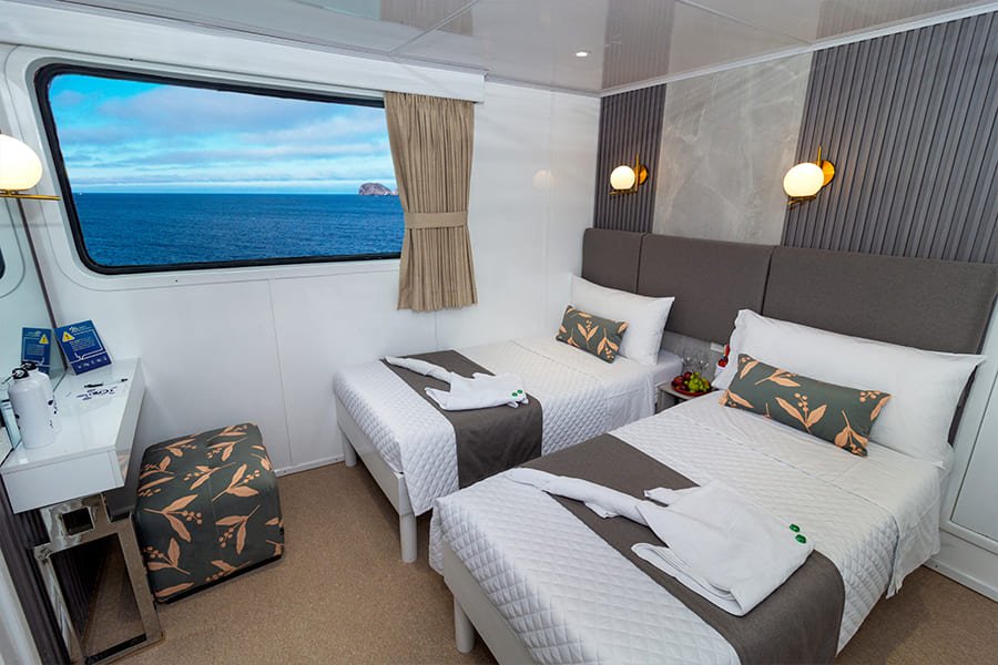 twin-cabin5-galaxy-yacht